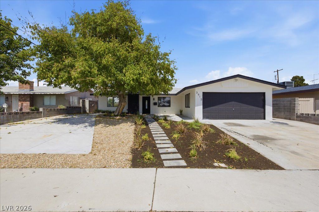 3912 Casa Grande Avenue — photo 1 of 23