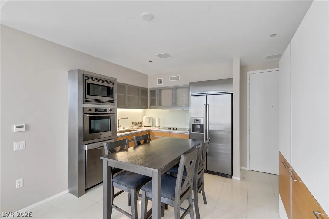 3722 LAS VEGAS Boulevard 2201 — photo 2