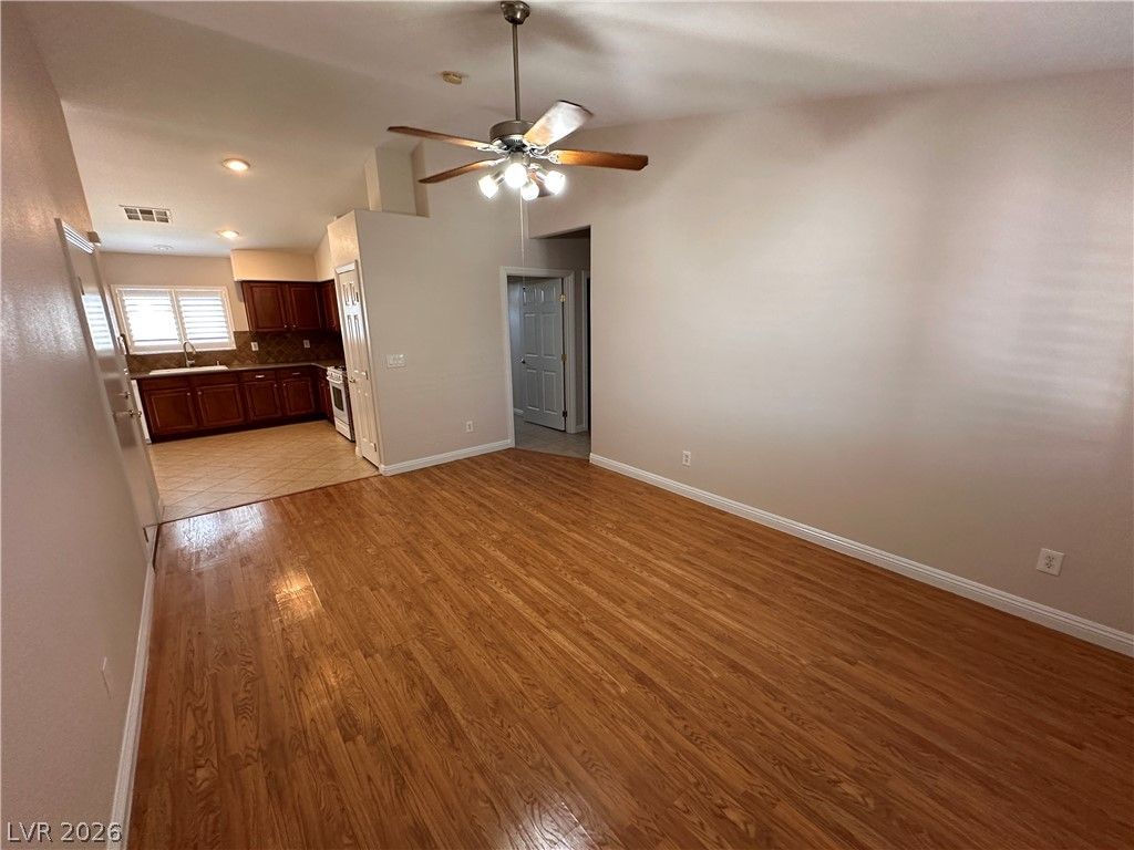 1480 Amitola Avenue — photo 4