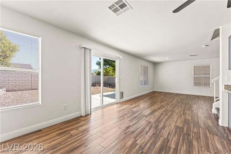 8708 Majestic Pine Avenue — photo 4 of 19