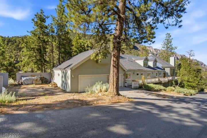 3910 White Fir Way — photo 2