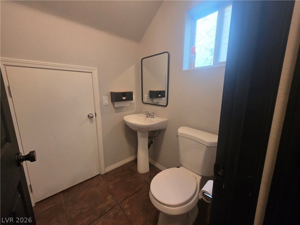 6939 Smiling Cloud Avenue — photo 4