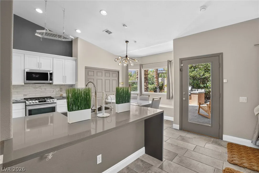 11212 Dell Cliffs Court — photo 2