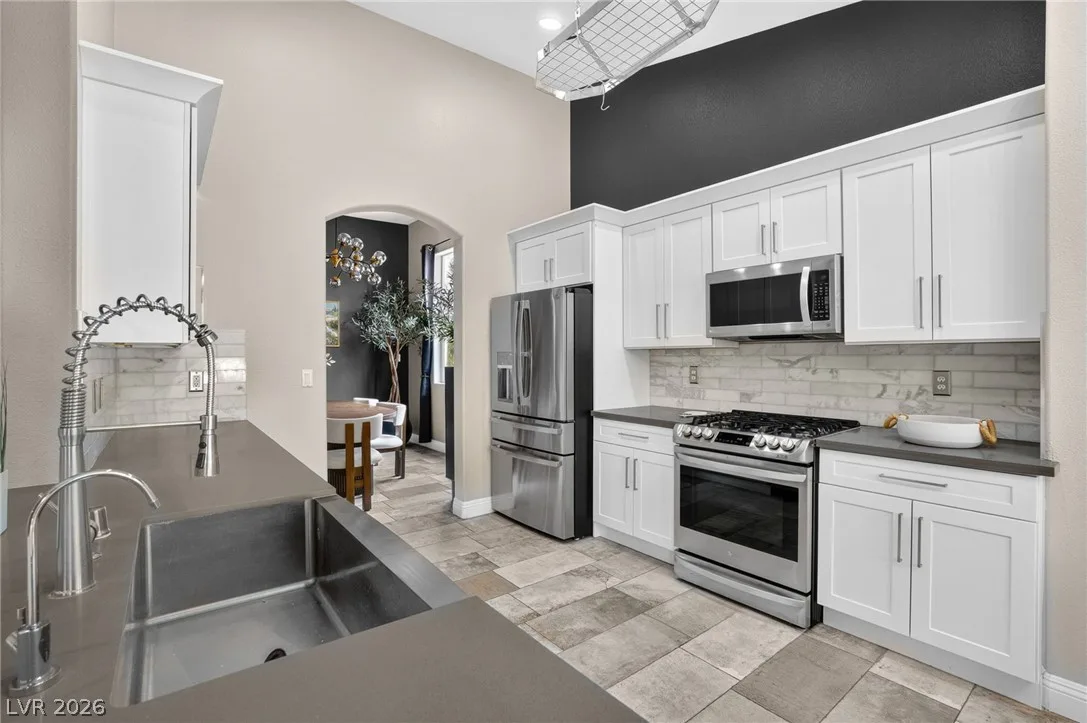11212 Dell Cliffs Court — photo 4