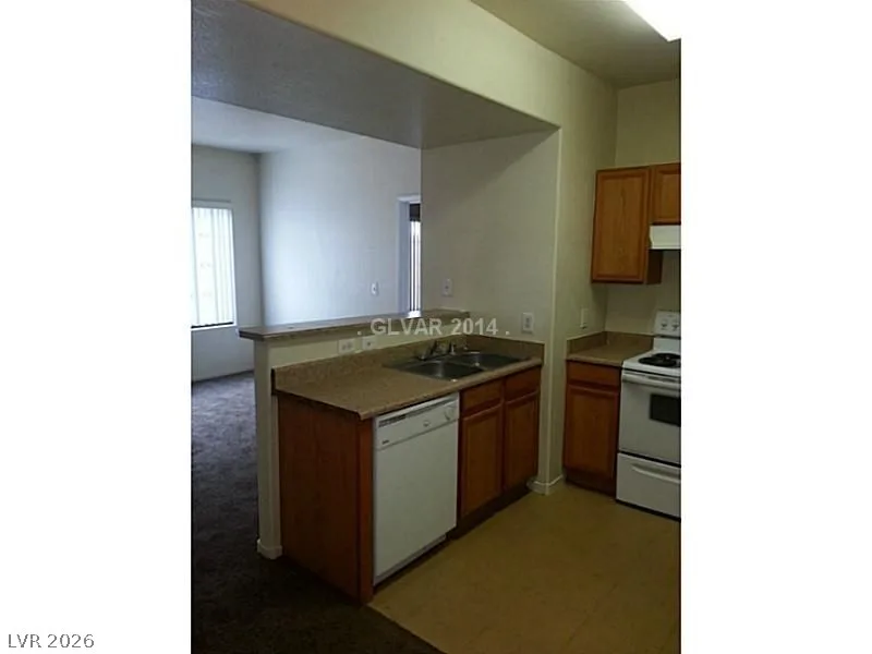 2121 HUSSIUM HILLS Street 206 — photo 3