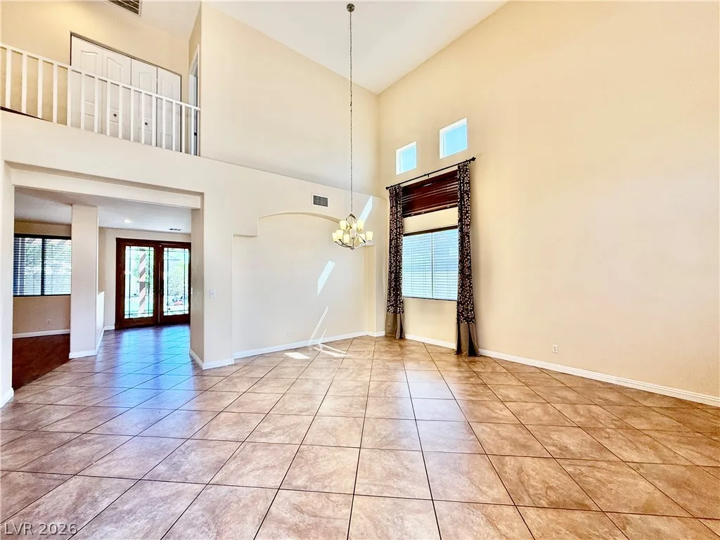 6800 Fruit Flower Avenue — photo 2
