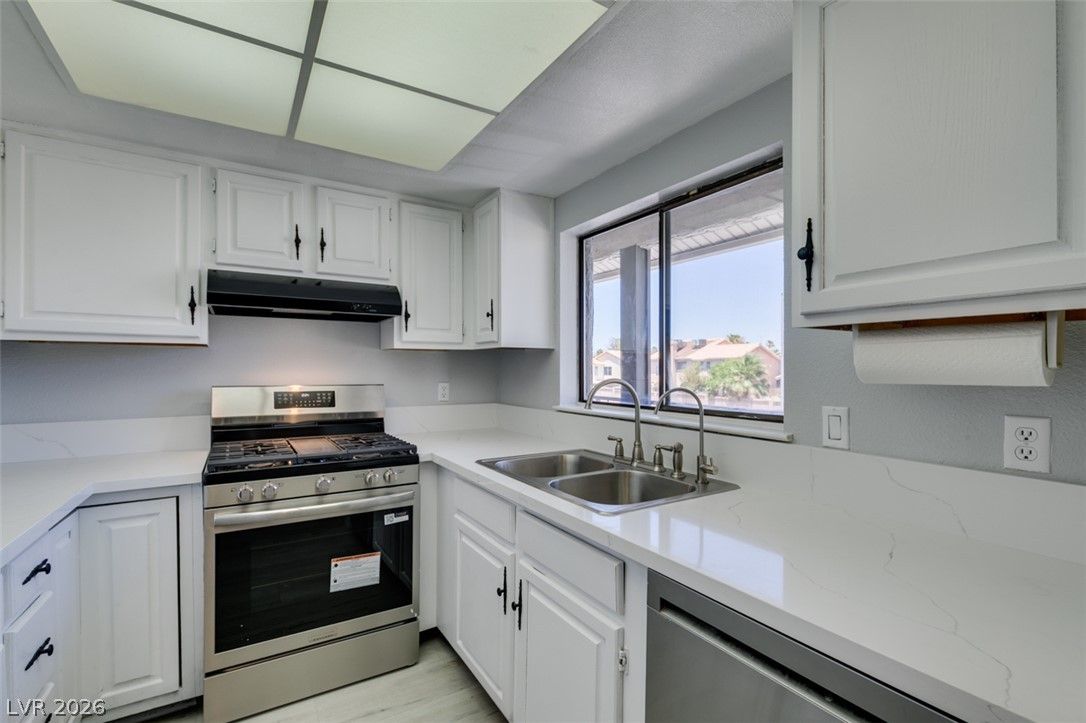 2832 Aster Court 0 — photo 2