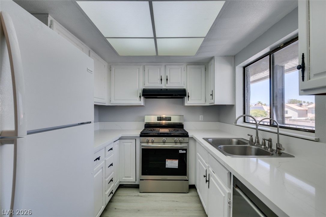 2832 Aster Court 0 — photo 3
