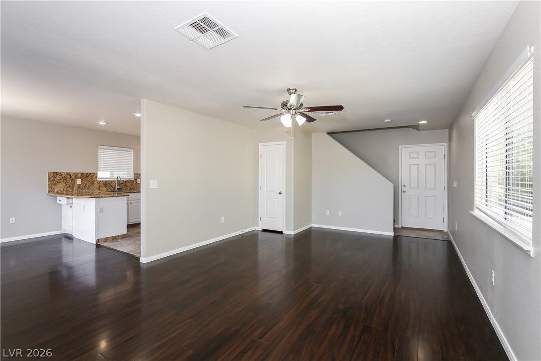 2052 Houdini Street — photo 3 of 17