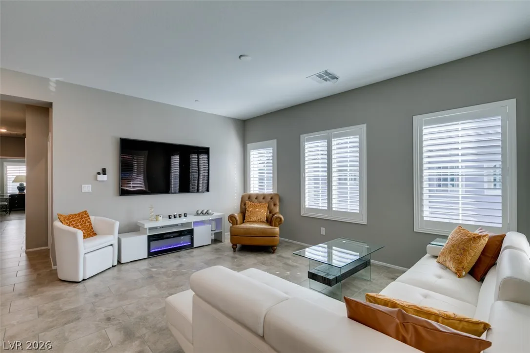 545 Teovani Street 1026 — photo 3