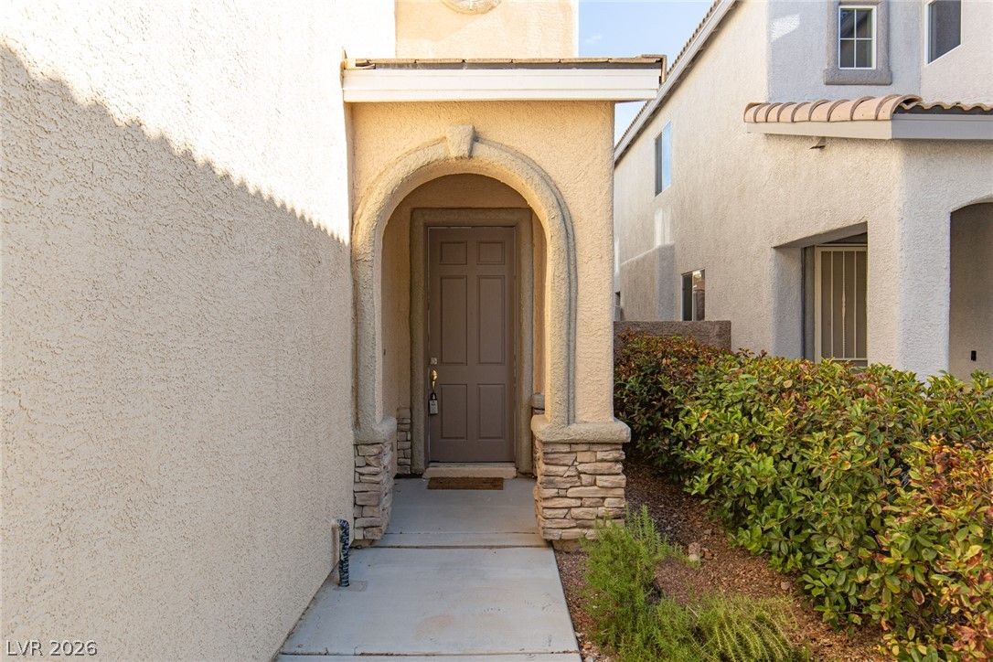 9046 Wine Cellar Avenue — photo 3