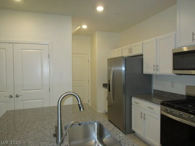 420 Canary Song Drive — photo 3