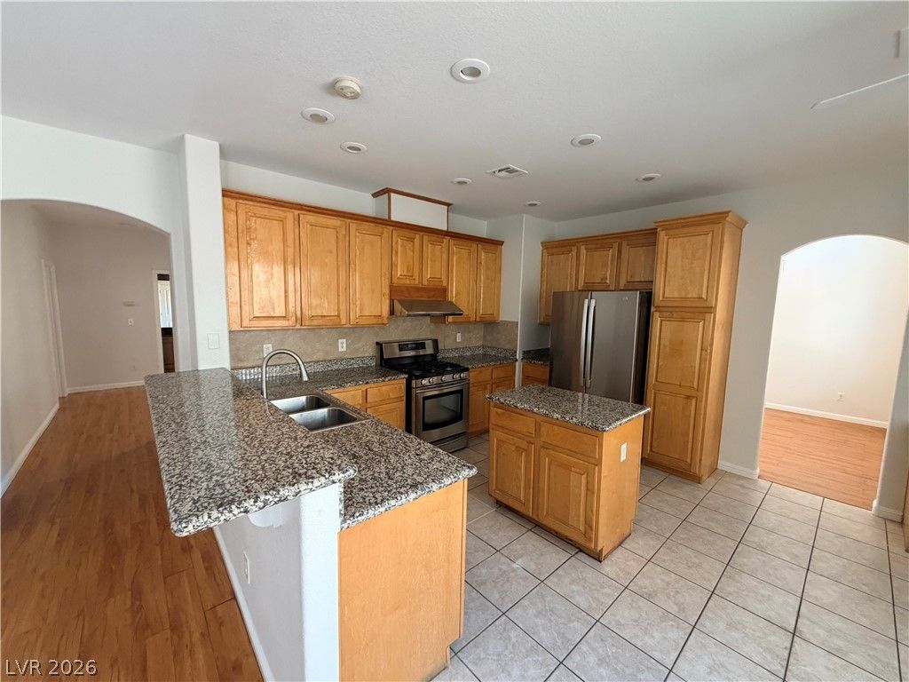 9812 Antelope Canyon Avenue — photo 4 of 19