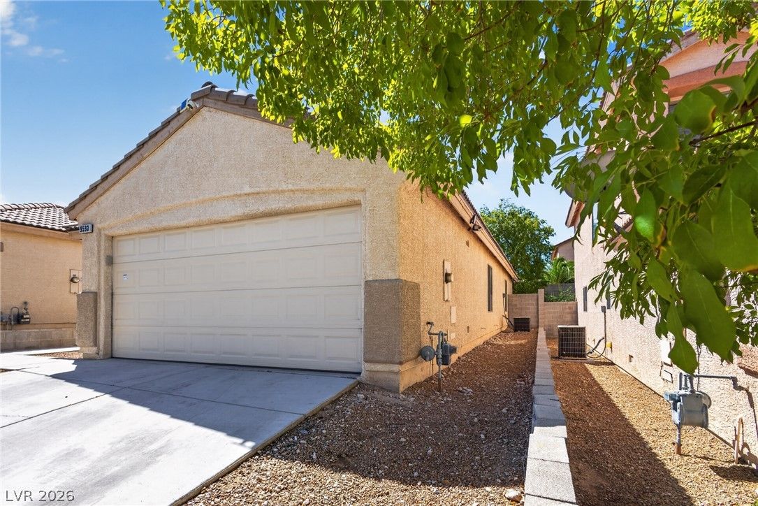 9593 Sage Sparrow Avenue — photo 2 of 24