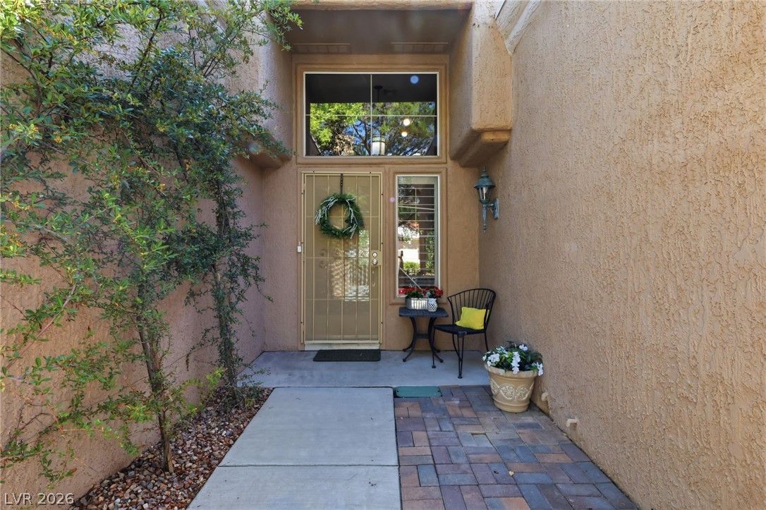 2548 Highvale Drive — photo 4
