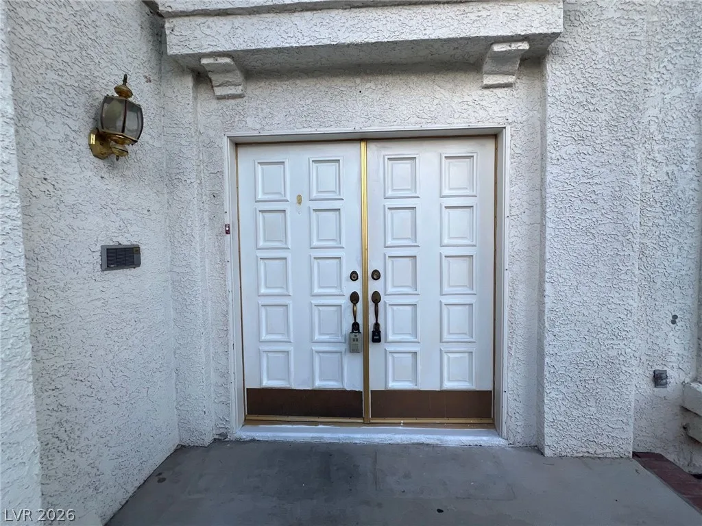 9448 Navy Blue Court — photo 3