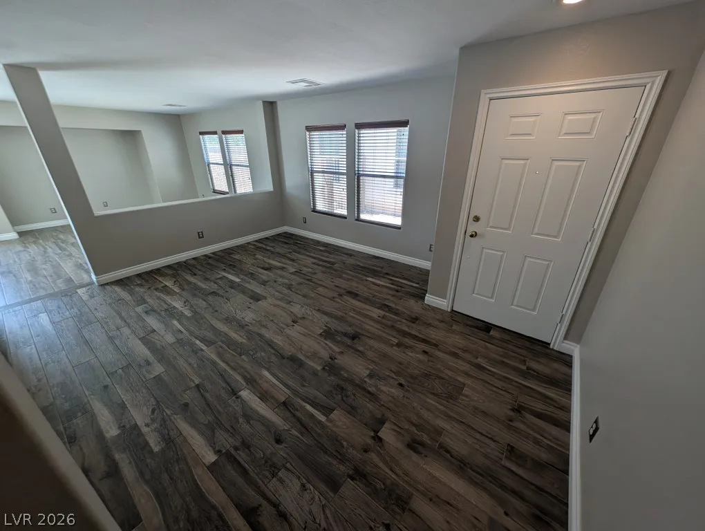 4917 Hostetler Avenue — photo 3