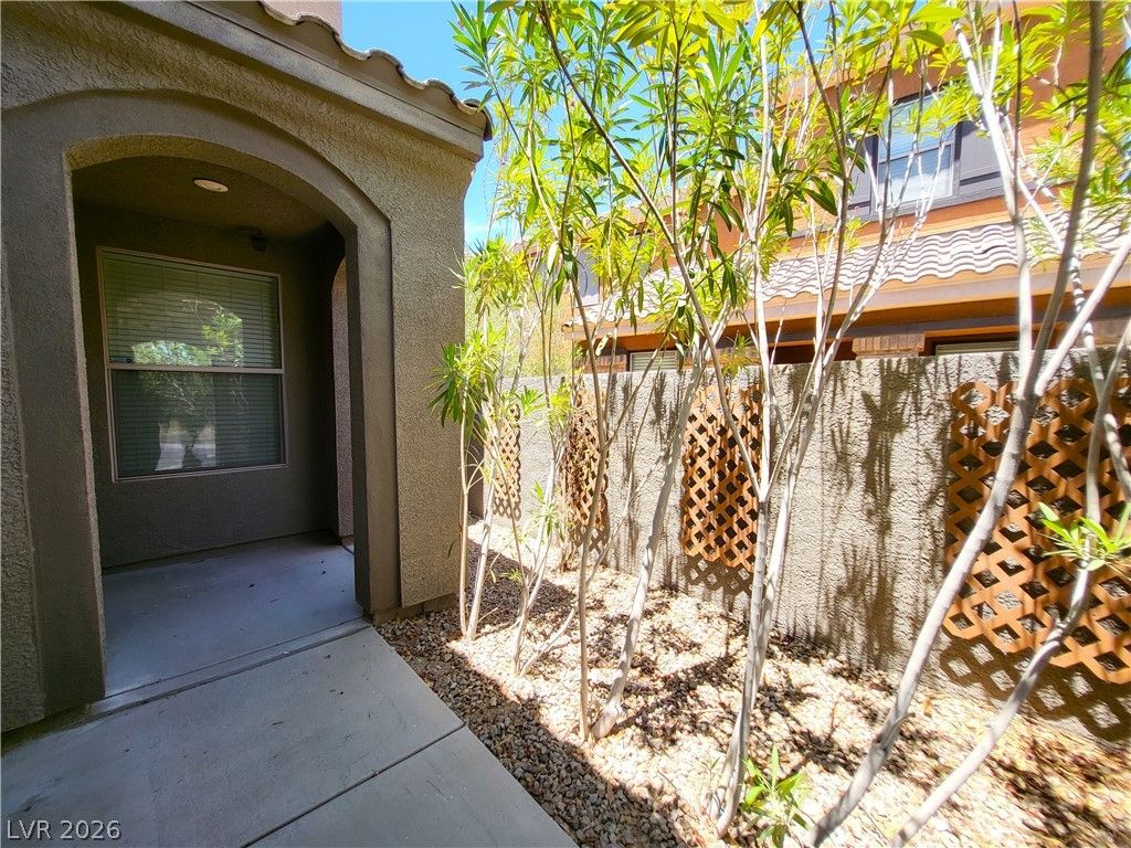 1053 Via Canale Drive — photo 3