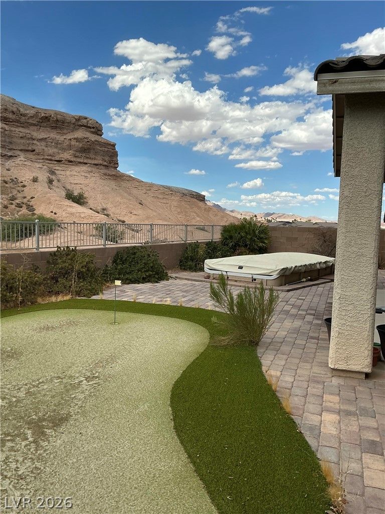 1726 Sonoran Bluff Avenue — photo 4 of 12