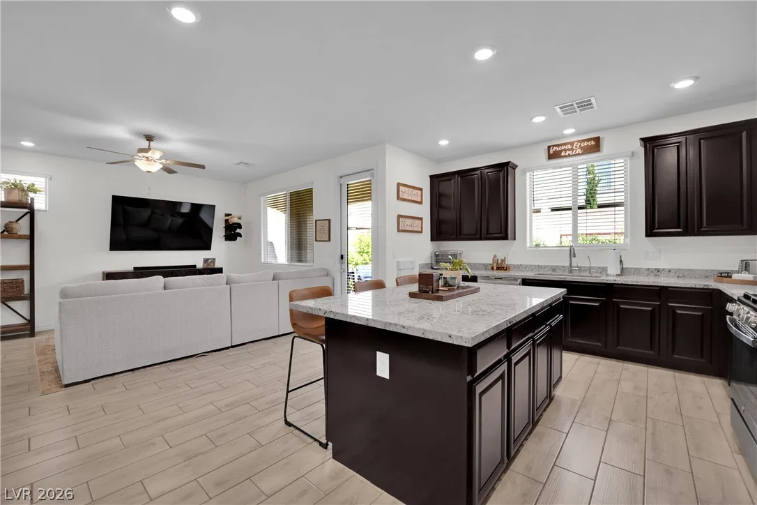 12286 Silvana Street — photo 5
