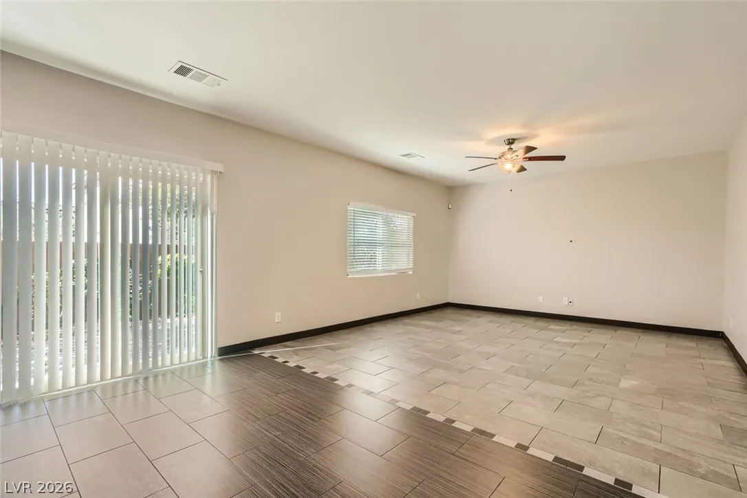 10601 Derby Peak Lane — photo 3