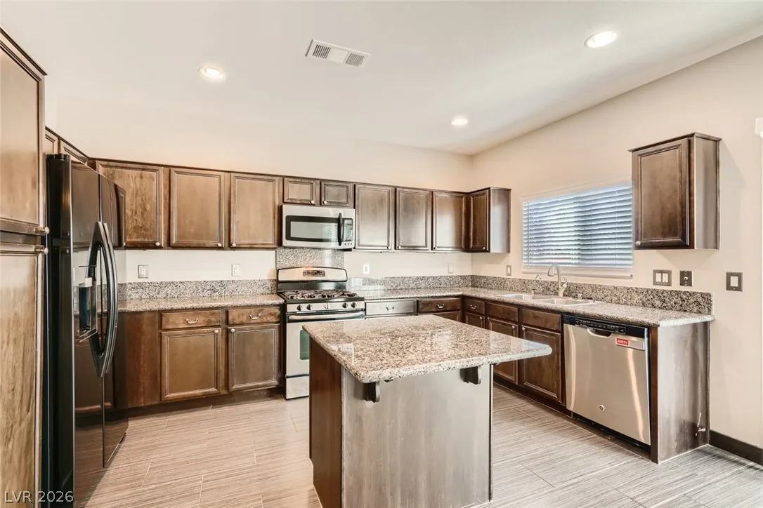 10601 Derby Peak Lane — photo 5