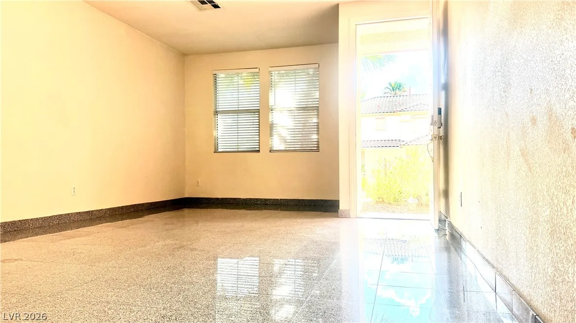 144 Temple Wood Court — photo 3