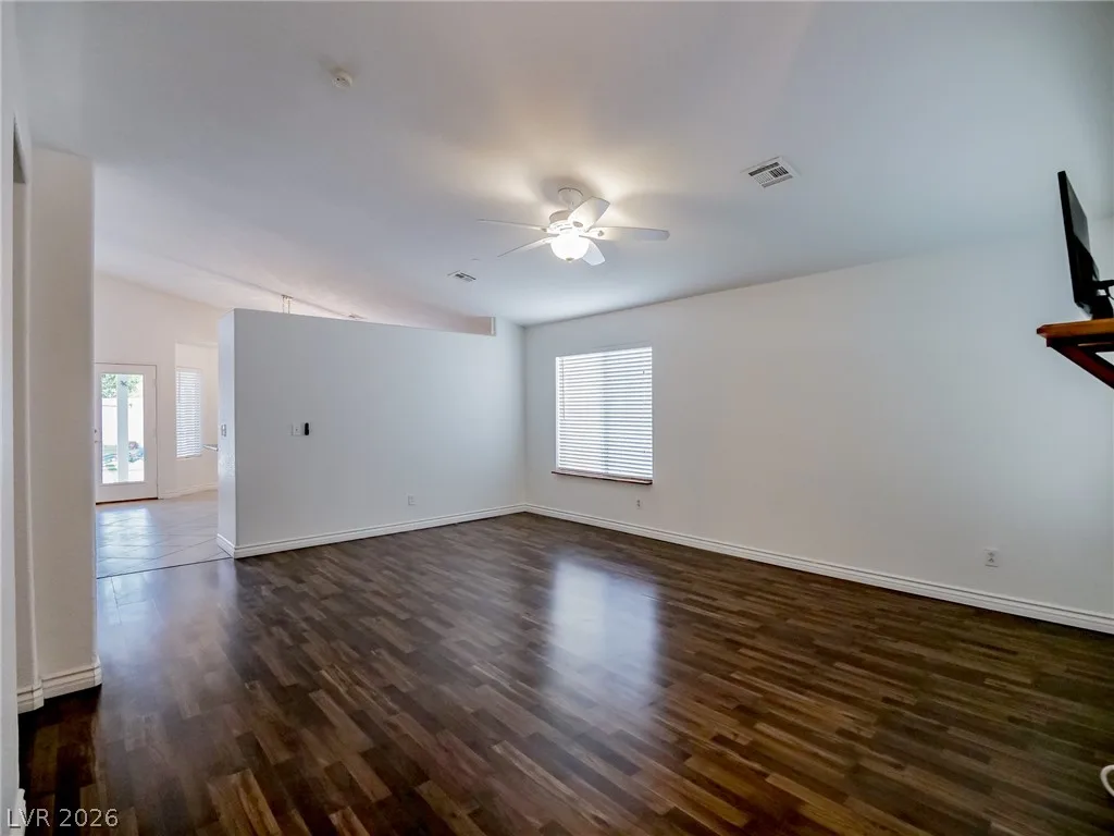 5320 Evergreen Meadow Avenue — photo 4
