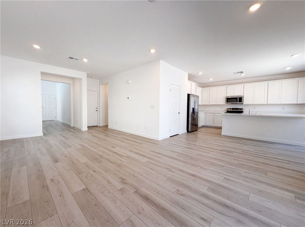 8364 Caldera Hills Avenue — photo 2 of 14