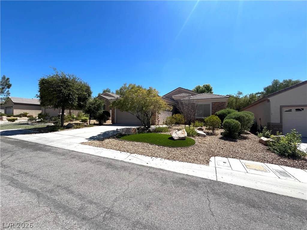 2527 Stardust Valley Drive — photo 2