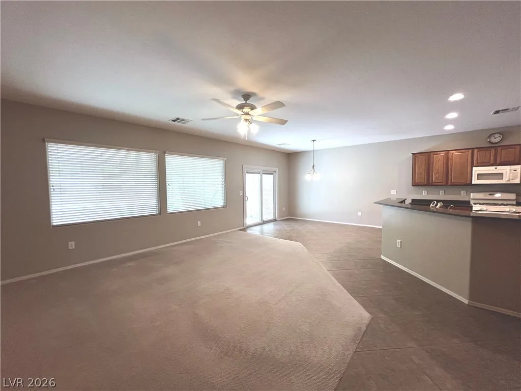 2527 Stardust Valley Drive — photo 4