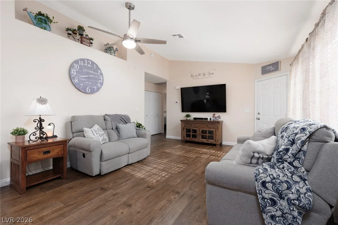 8301 Hydra Lane — photo 4