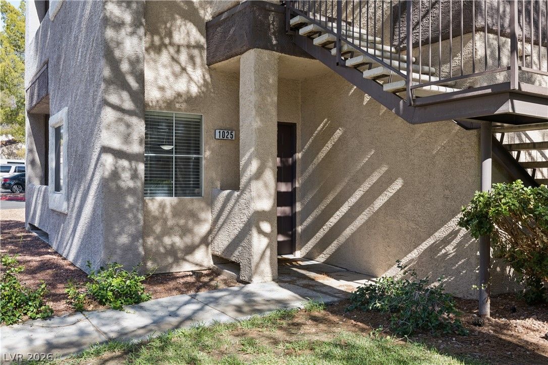 5250 South Rainbow Boulevard 1025 — photo 4 of 39