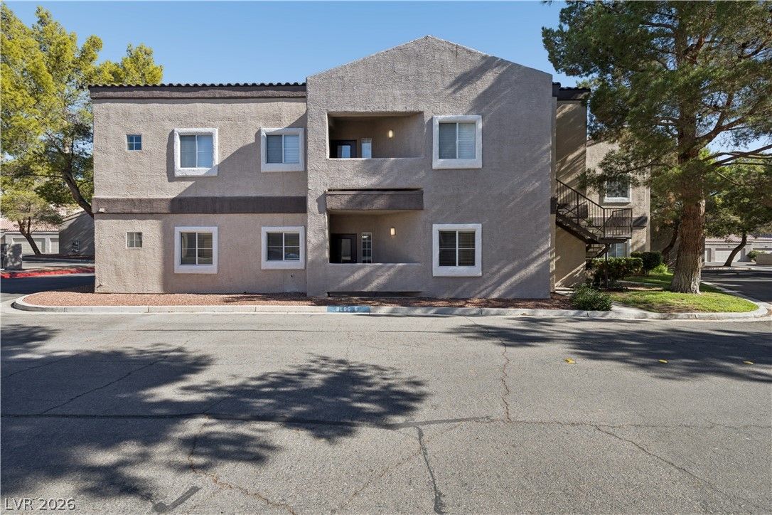 5250 South Rainbow Boulevard 1025 — photo 5 of 39