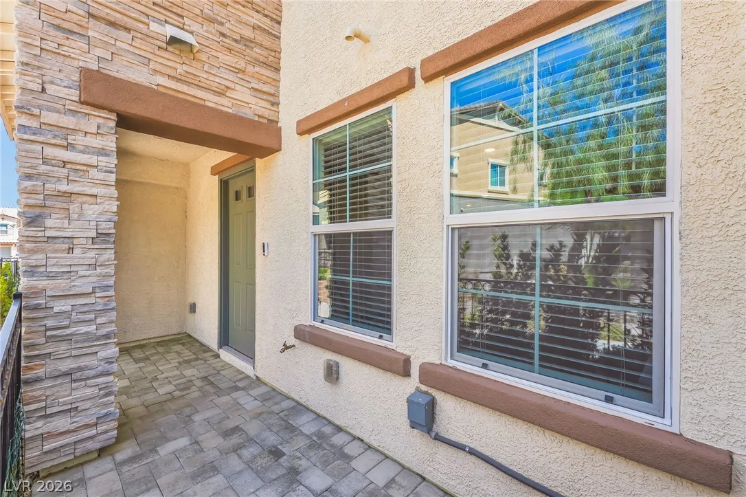 1127 Ruby Sparrow Street — photo 3
