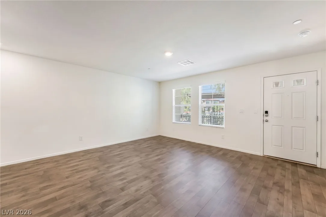 1127 Ruby Sparrow Street — photo 4
