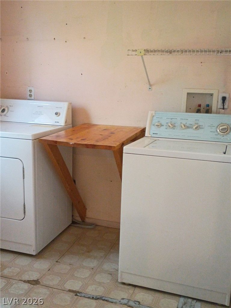 1028 Francis Avenue — photo 5 of 11