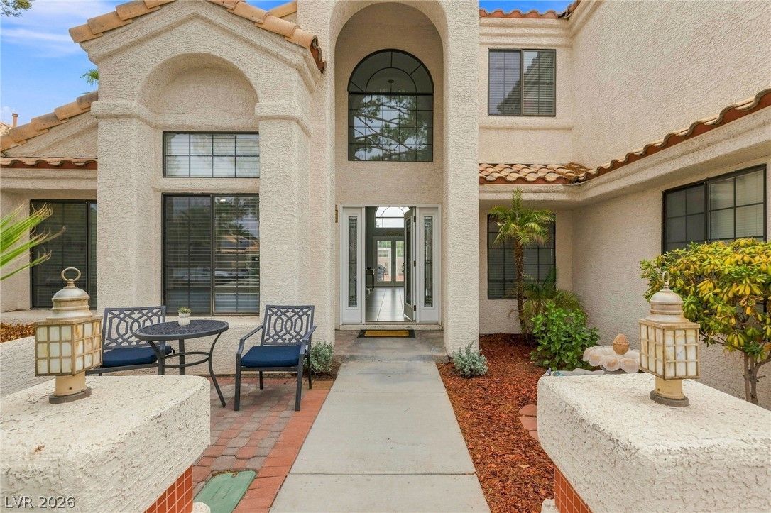 2638 Douglas Circle — photo 4