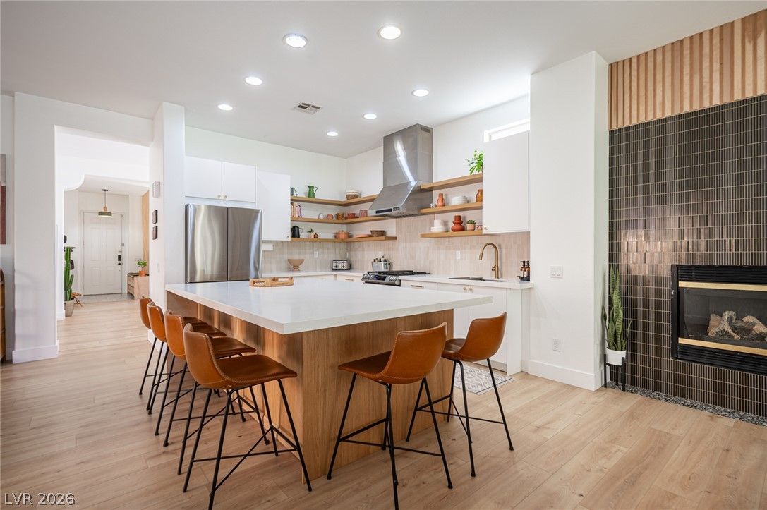 331 Dartmouth Hills Street — photo 3