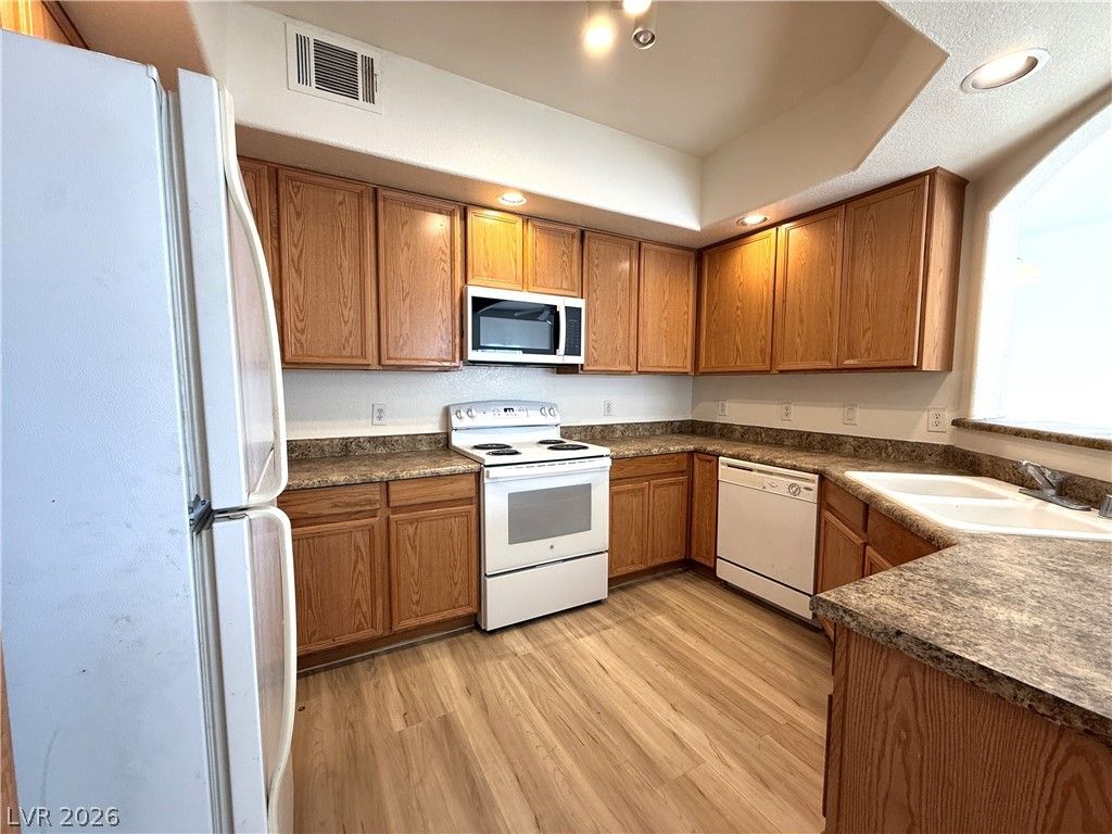 6160 Rumrill Street 210 — photo 4