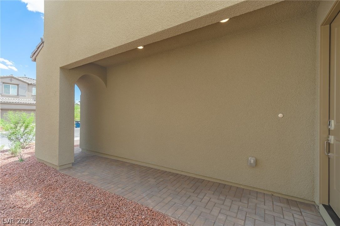 873 Camargo Street — photo 3