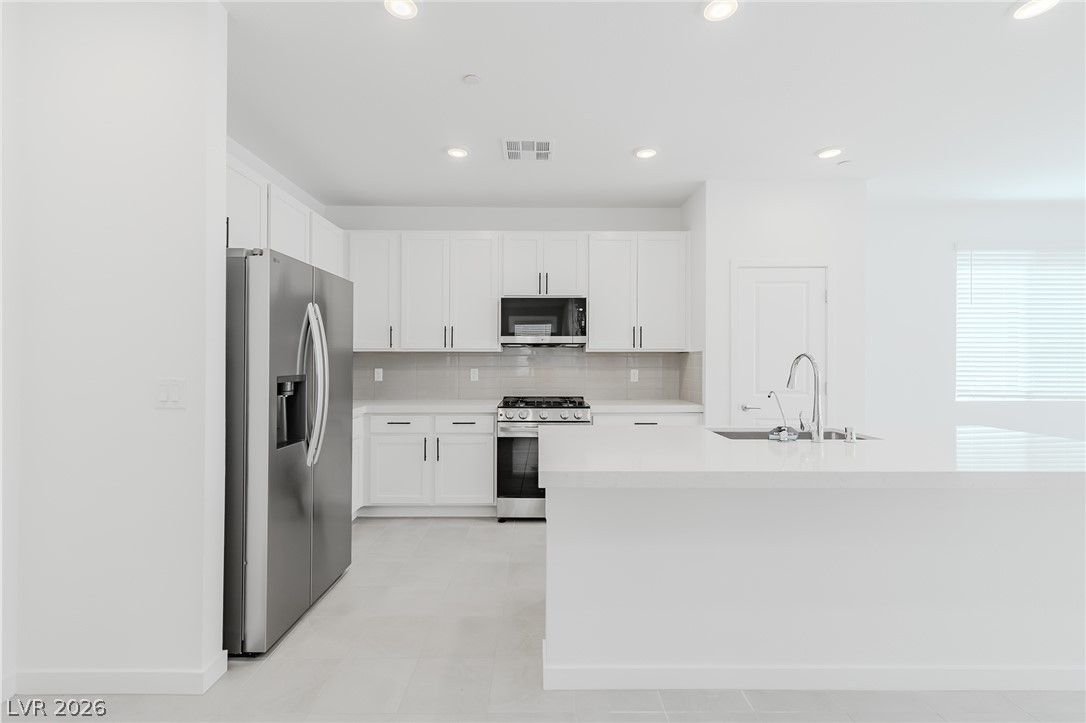 873 Camargo Street — photo 5