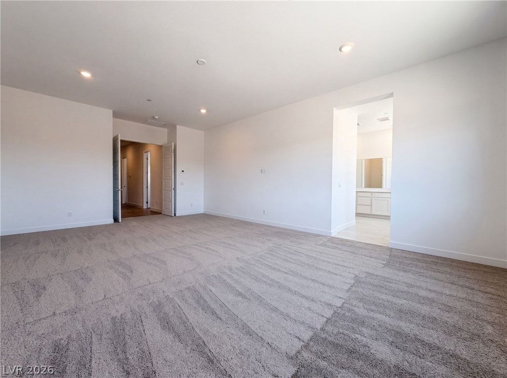 8220 Gusty Brook Street — photo 4 of 27