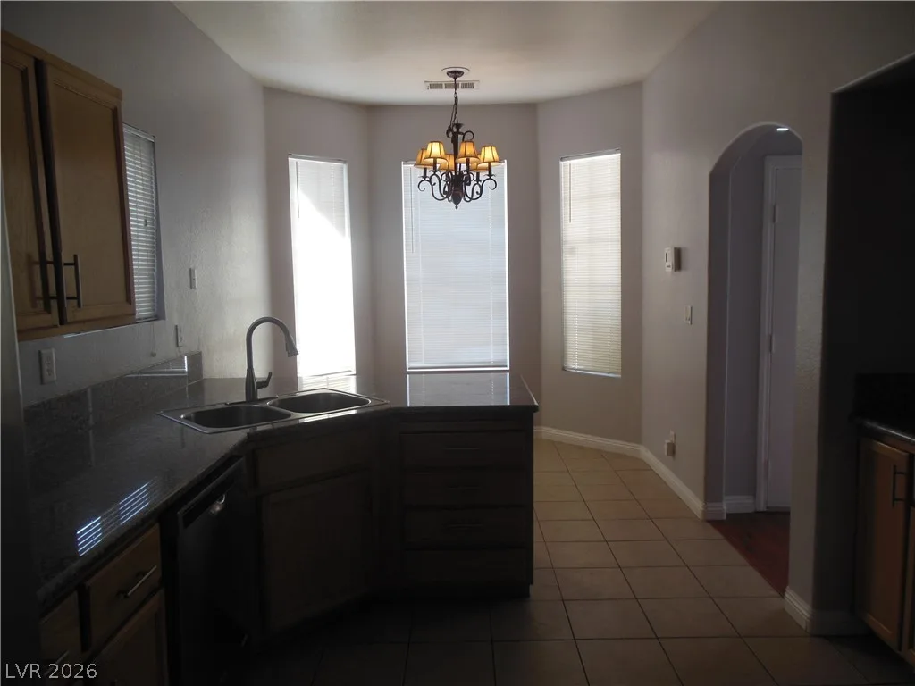 878 SCARLET HAZE Avenue — photo 4