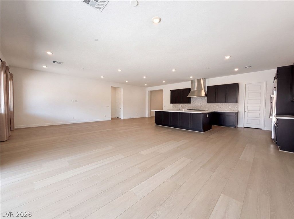 8219 Gusty Brook Street — photo 3
