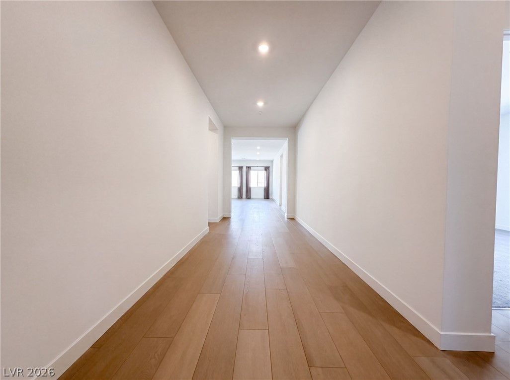 8219 Gusty Brook Street — photo 5