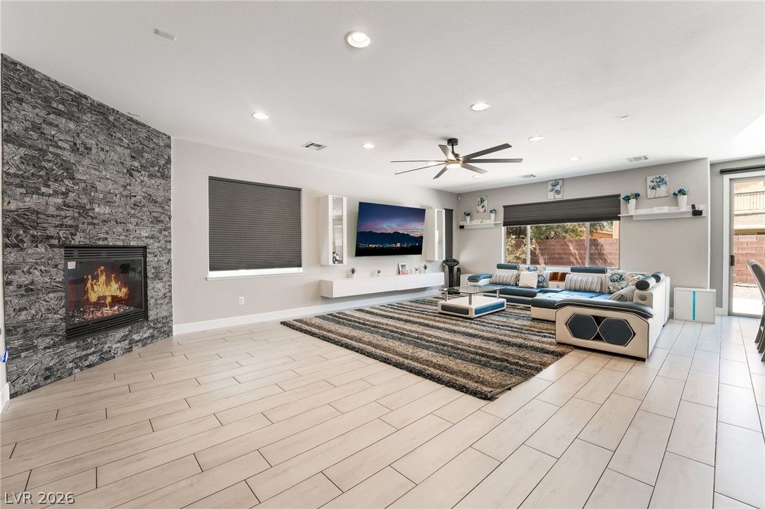 8358 Nelson Ridge Lane — photo 5 of 54