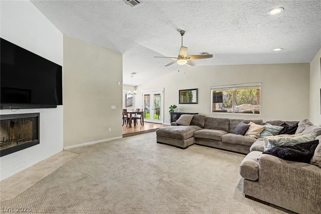 1101 Byorick Way — photo 4