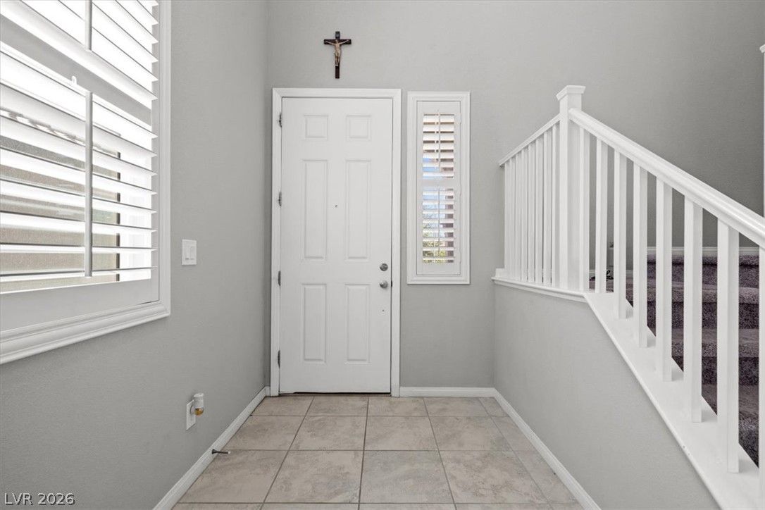 7014 Solano Canyon Avenue — photo 3