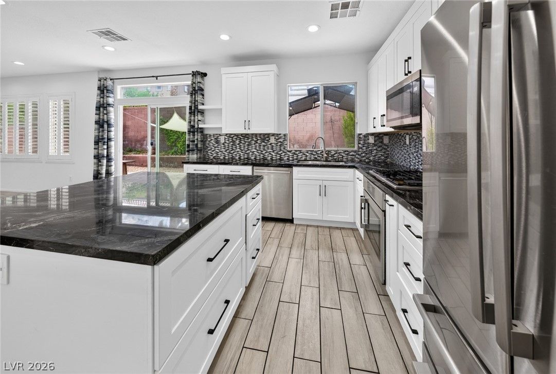 2169 Hosta Court — photo 3 of 26